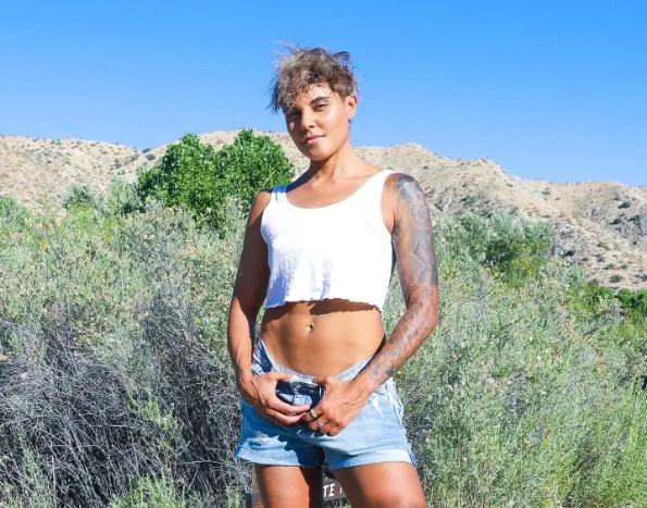 WATCH: Hannah Rad’s been “Sorry to Keep You Waiting” for good reasons…