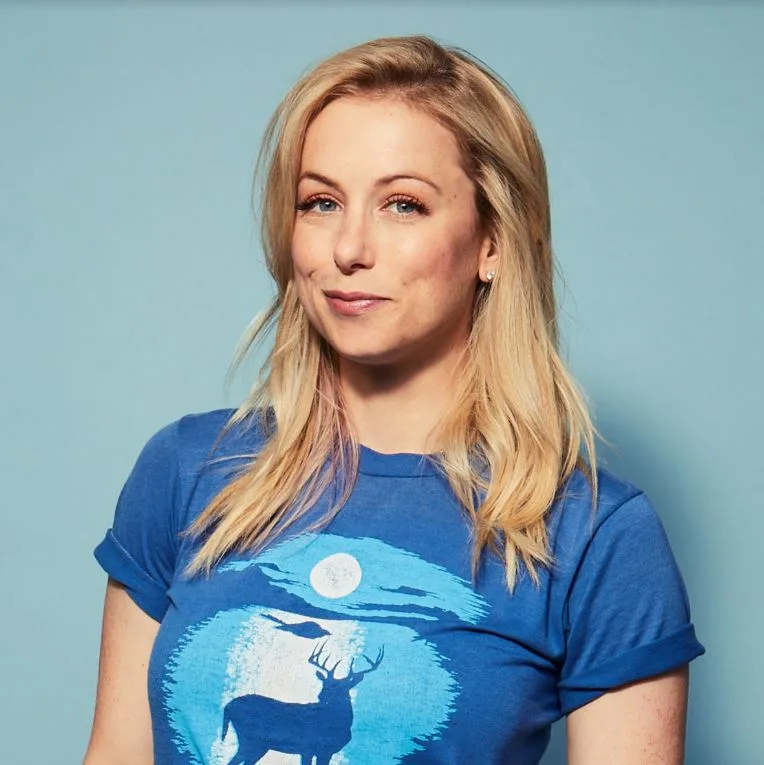 Comedian Iliza Shlesinger’s ‘Iliza’s Comedy Tailgate’ Tour coming to a Drive-In near you thanks to Monster Energy