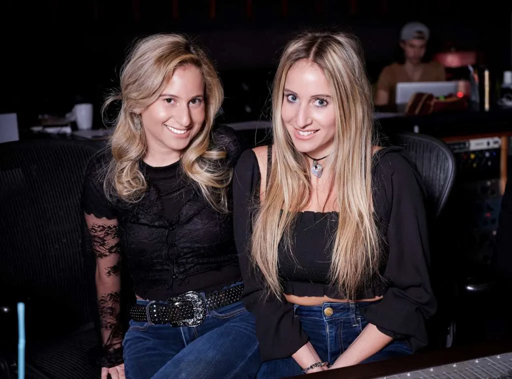 Q&A with the Ashley Sisters. Outlaw Country-Pop duo interview!