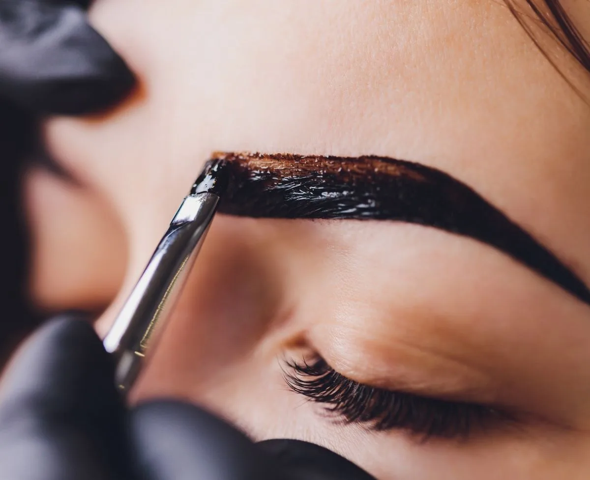 Tips To Minimize Your Makeup Routine