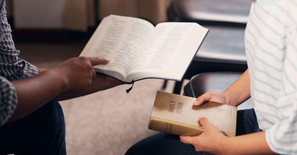 Why Christian Podcasts Are a Great Way To Study the Bible