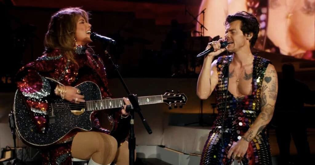 Watch Harry Styles Bring Out Shania Twain for Two Songs at Coachella 2022