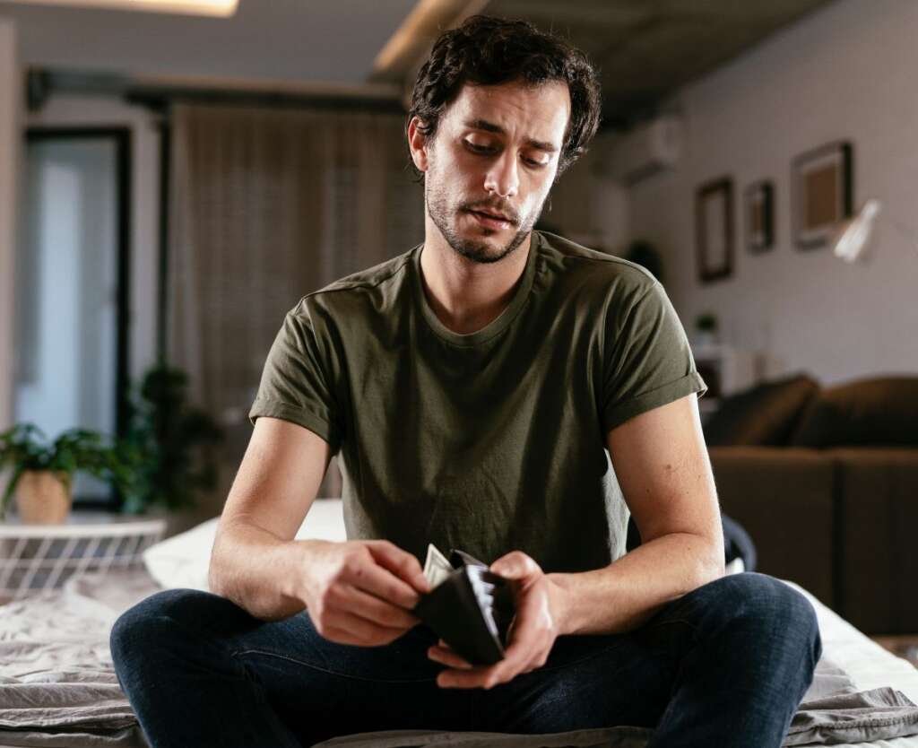 Downsides of Being Wealthy That Might Surprise You Downsides of Being Wealthy That Might Surprise You