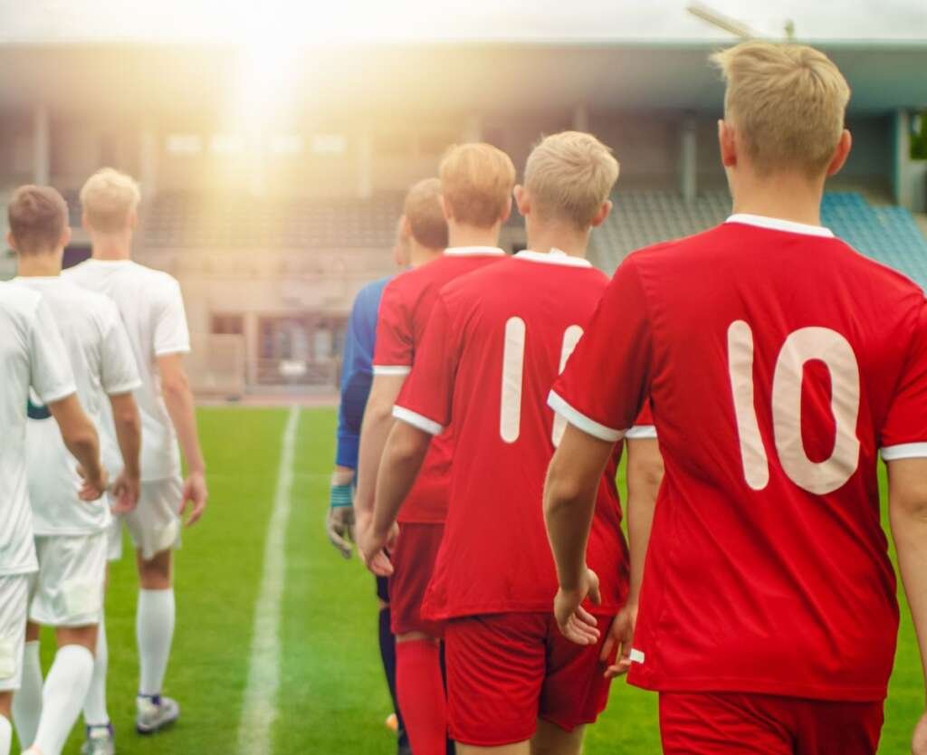 The Benefits of Making Your Own Sports Uniforms