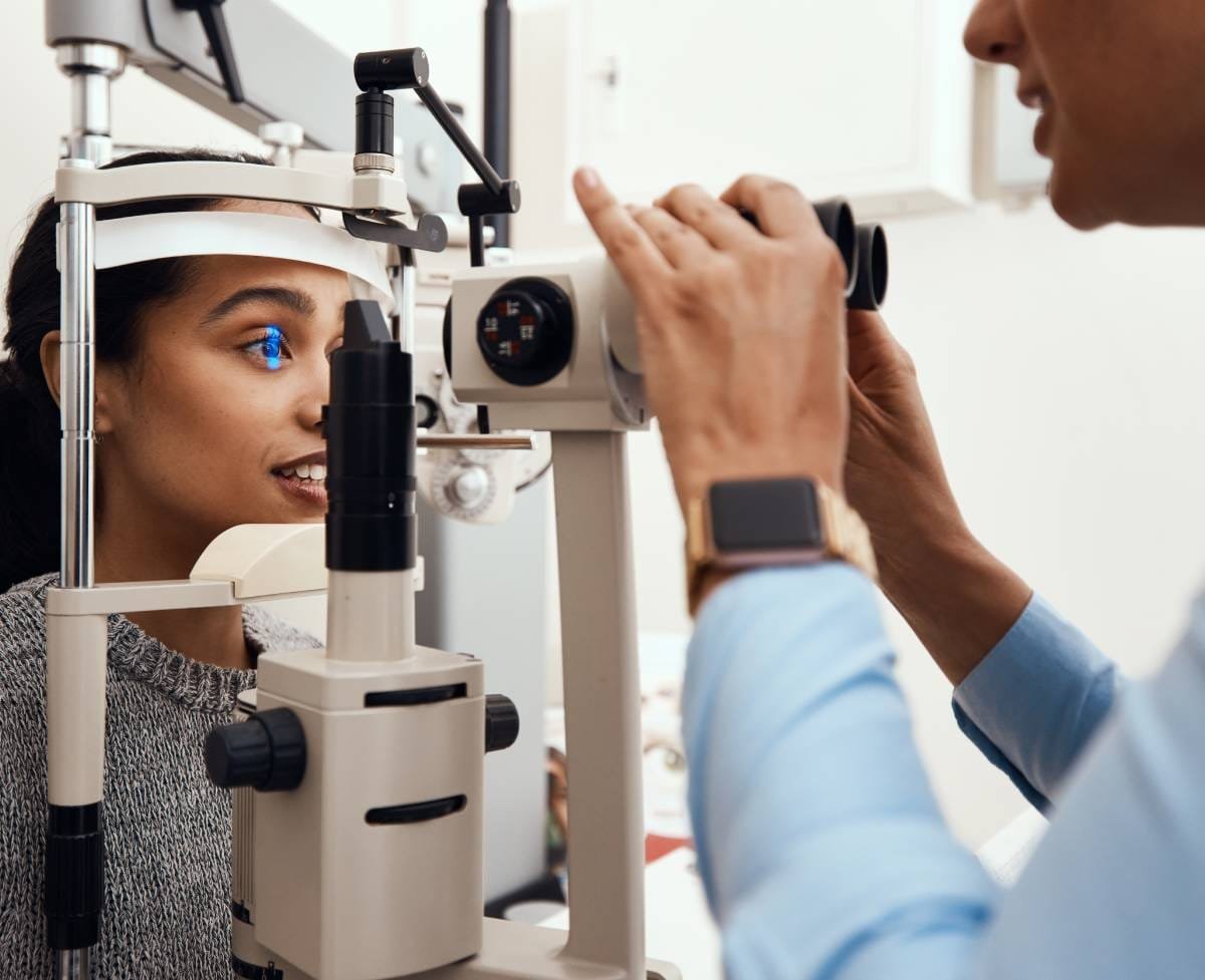 How Do Optometrists Determine Eyeglass Prescription? How Do Optometrists Determine Eyeglass Prescription?