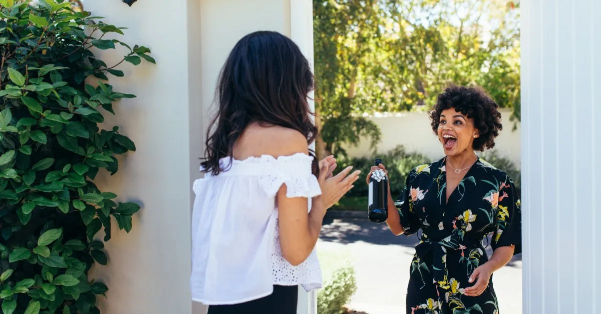 4 Housewarming Gift Ideas for Your New Neighbors