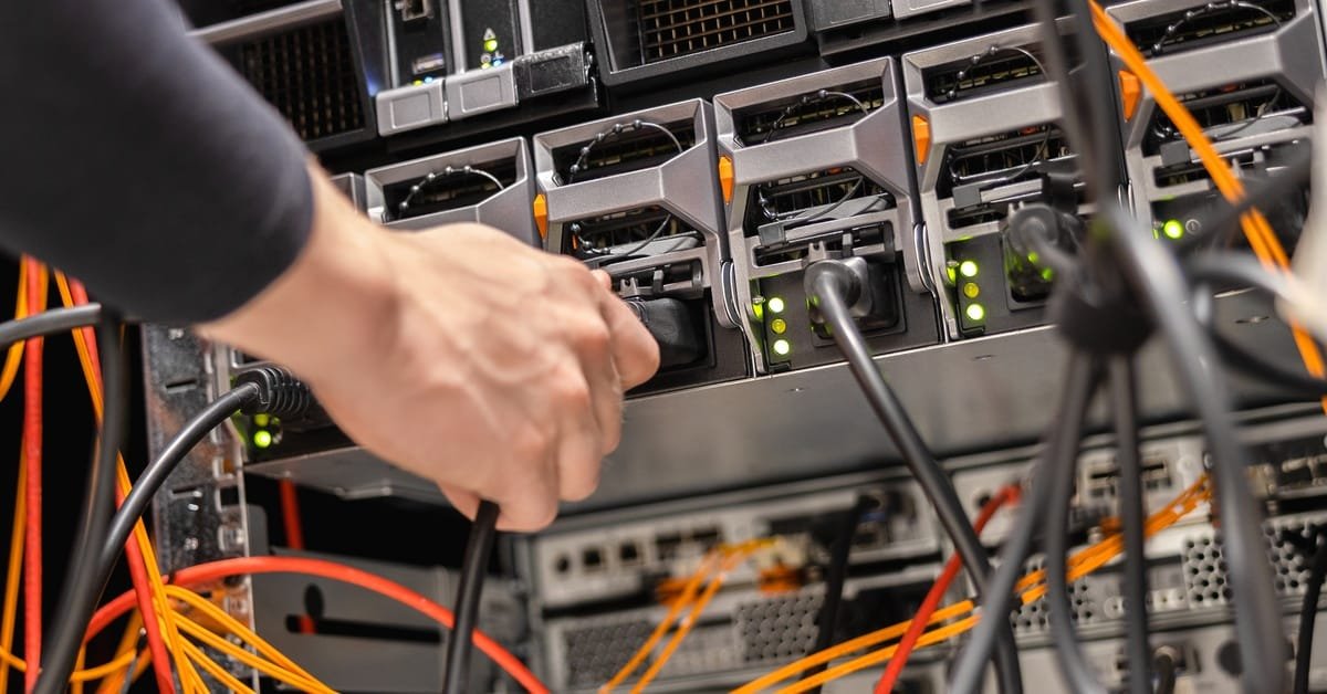 Power Distribution in Enterprise IT Environments