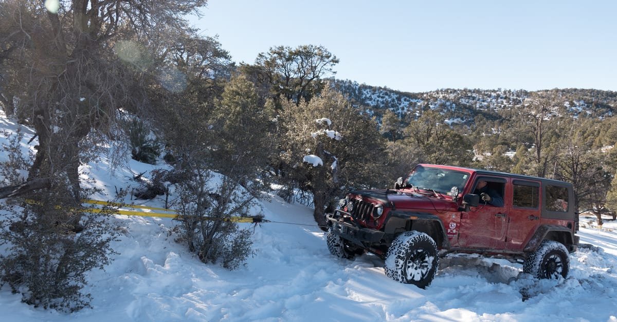 Top Safety Reasons To Install a Recovery Winch