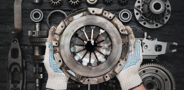4 Warning Signs Your Car Has a Worn-Out Clutch 4 Warning Signs Your Car Has a Worn-Out Clutch